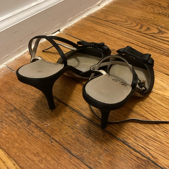 Salvatore Ferragamo Black Strappy Heels with Removable Satin Bow - Picture 2 of 7